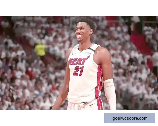 怀特塞德点赞CBA球员真实对抗不做作假摔展现竞技精神